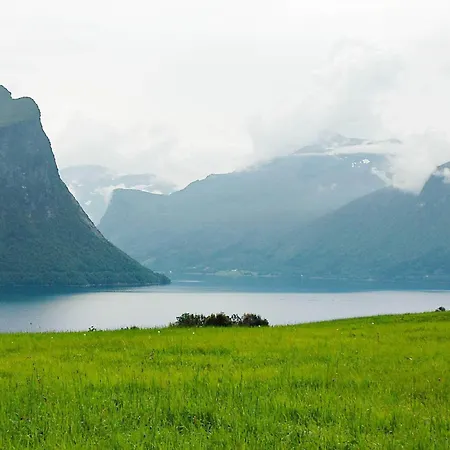 8 Person In Isfjorden-by Traum Tatil Evi Torvik